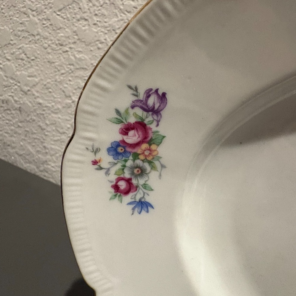 Vintage Bouquet Floral Platter Made in Czechoslovakia Scalloped Gold Trim - Picture 3 of 6